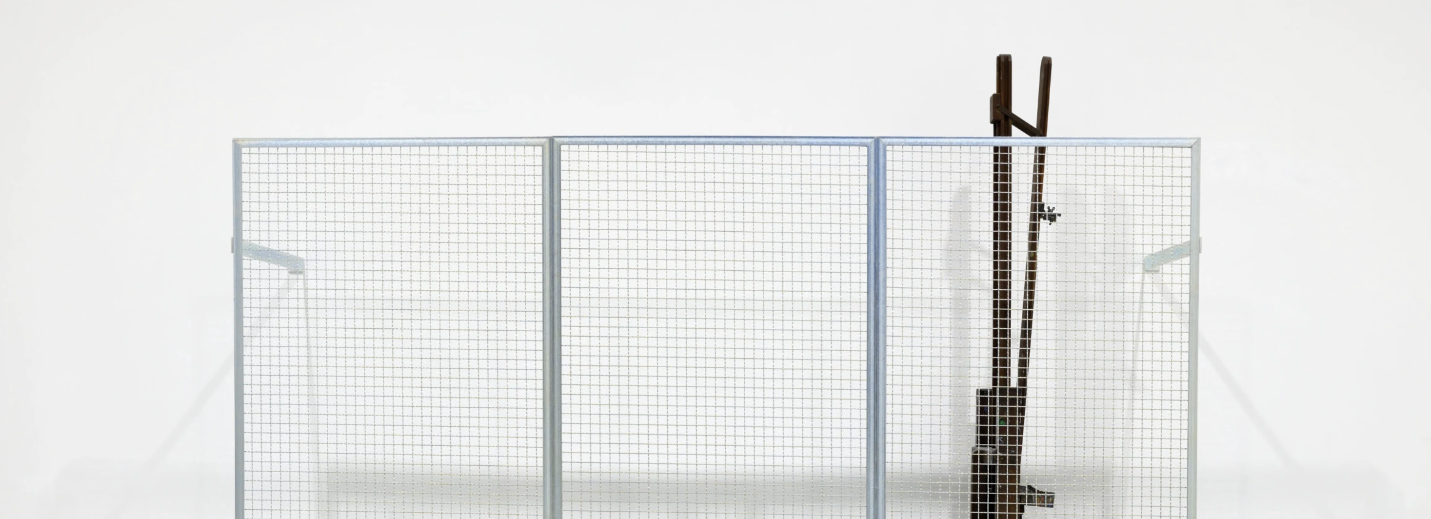 Giovanni Termini, «Grata», 2026, ferro zincato e cavalletto in legno, 250x300x40 cm. © Torino, Fondazione Ettore e Ines Fico. Foto Michele Alberto Sereni.