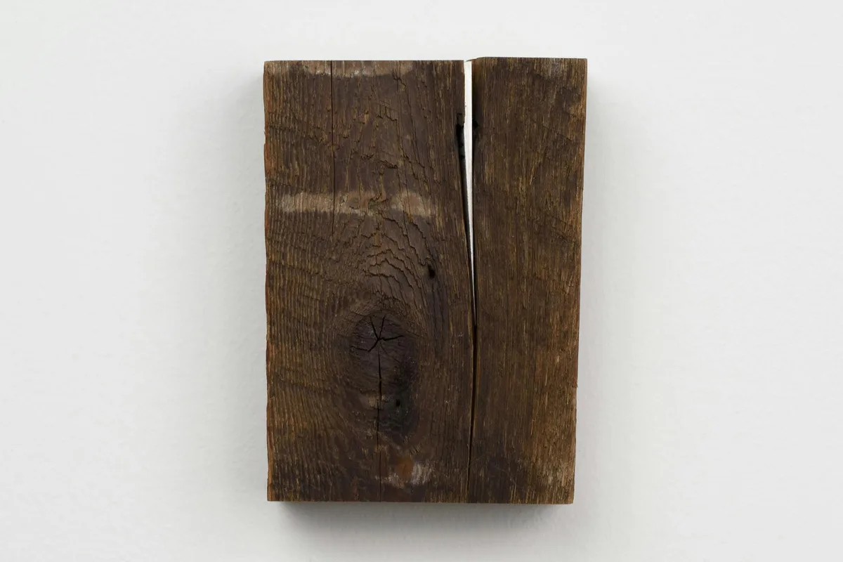 Bill Walton, «Evening Creek #7», s.d., legno, metallo, argento. Courtesy Fleisher/Ollman, Philadelphia, e Estate of Bill Walton. Foto Claire Iltis. Diritti dell'immagine riservati.