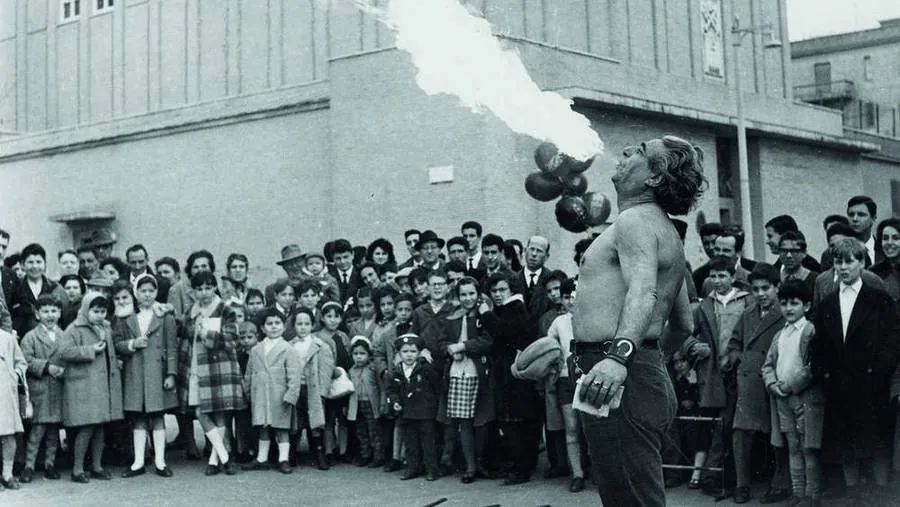 Annabella Rossi. Acrobati, fachiri e luna park. Roma 1957-1960