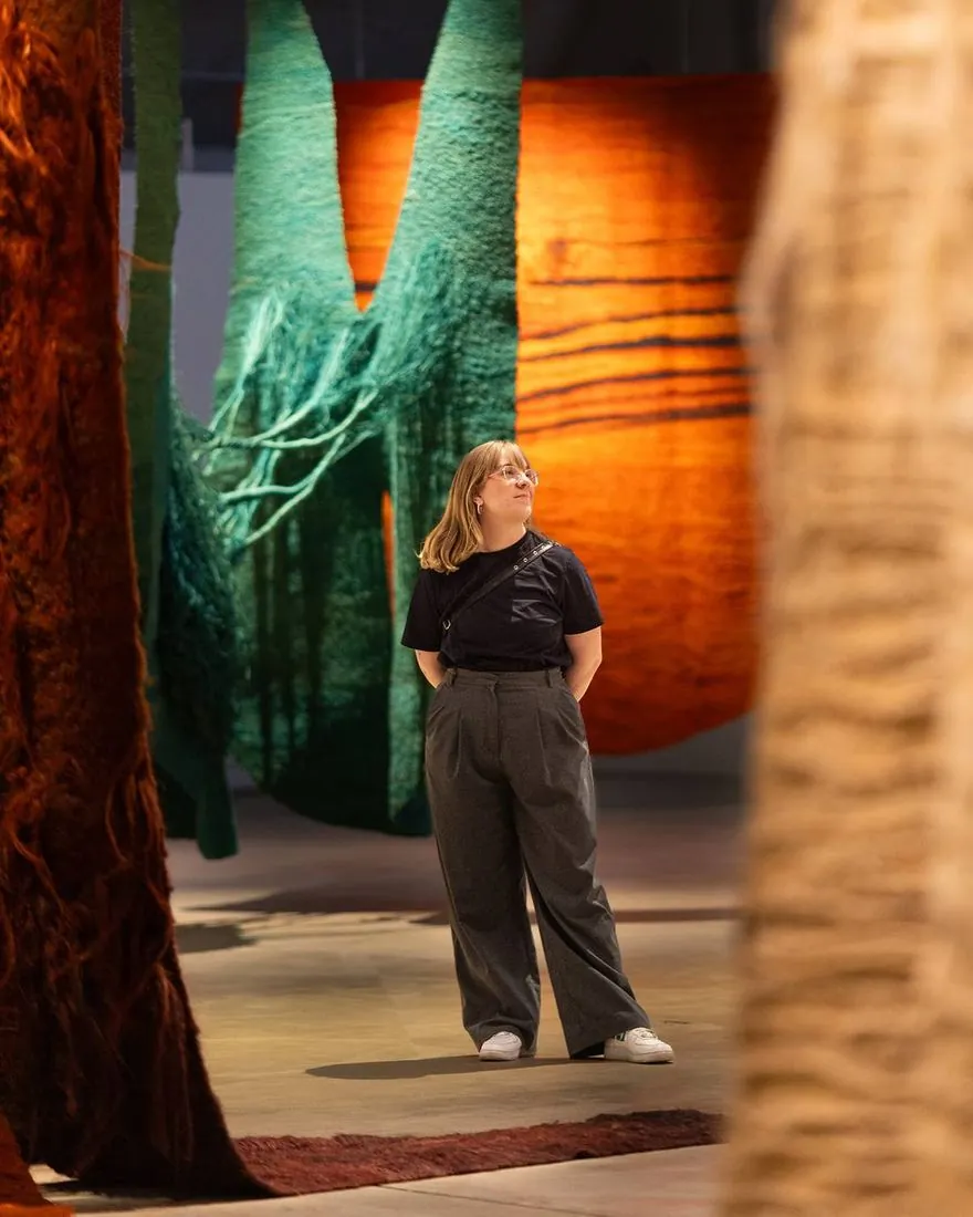 Magdalena Abakanowicz: Crossing Boundaries